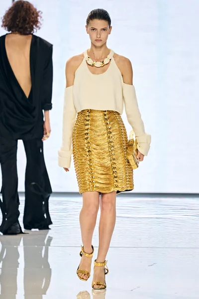 Look 50